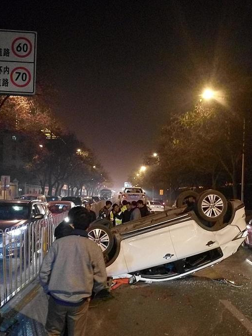 车祸发生后,他以为自己还活着,事后才发现自己已死了