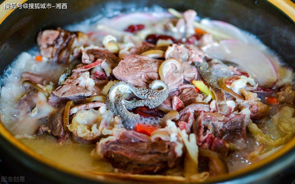 黑山羊火锅野生菌火锅,黑山羊火锅,腊排骨火锅,酸汤猪脚火锅,天麻火腿