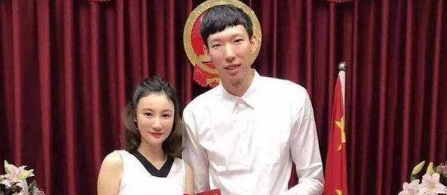 胡明轩顶薪无望接下来的三个选择中广东男篮获得了大奖周琦出行放松