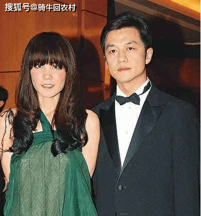 原创李亚鹏5任女友无缝衔接负债4千万娶90后模特如今成人生赢家