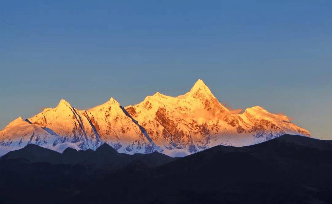南迦巴瓦:淋漓尽致的彰显藏东南所独有的仲夏之美_最高峰_地理_我国