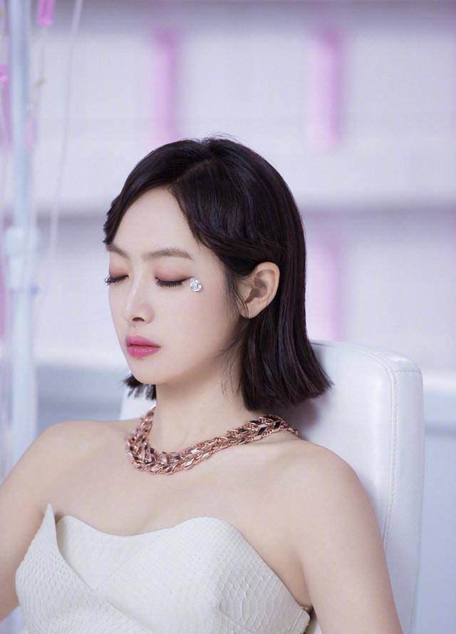 原创宋茜新歌mv逆袭大翻身身穿衬衫裙美成小仙女绝美落泪演技炸裂设计