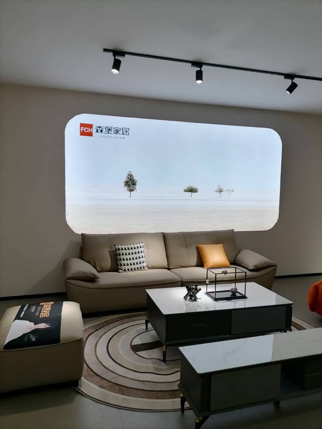 森堡家居真皮云感沙发贴合人体曲线柔软q弹健康环保