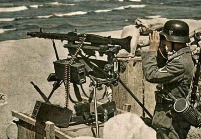 希特勒的电锯纳粹的死亡收割机mg42通用机枪