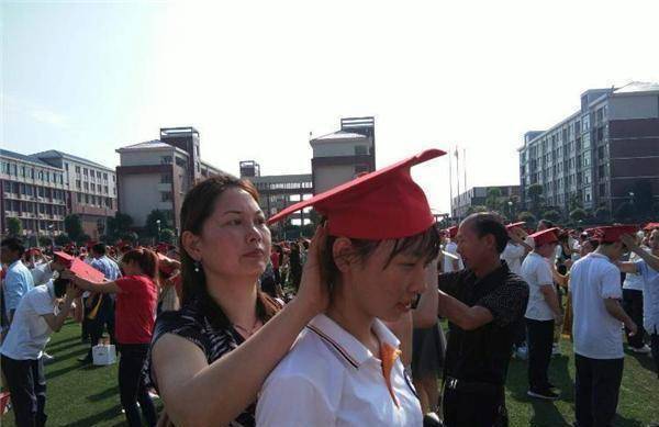 衡水除了学霸还有颜霸最帅护旗手火了报考的理由又多一个