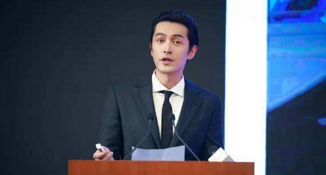 胡歌真的困了发困的胡歌像极了上课的我们评论神回复笑晕网友