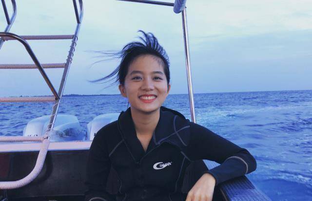 原创还以为李婷婷只适合淡妆看到她化浓妆后老铁你说得没错