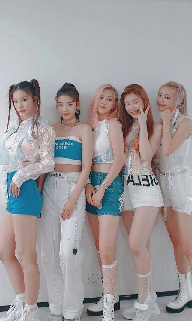 相信大家也都看到了,以往全年无休的twice现在已经开始减少回归次数了