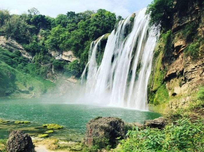 壁纸 风景 旅游 瀑布 山水 桌面 700_523