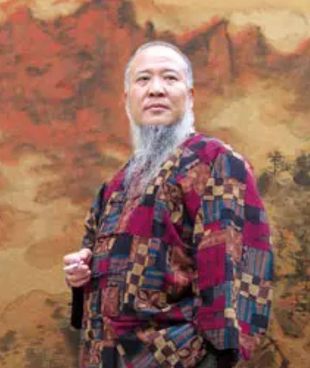 2011年53岁画家杨彦娶21岁非洲学生老来得子后为何剃度出家