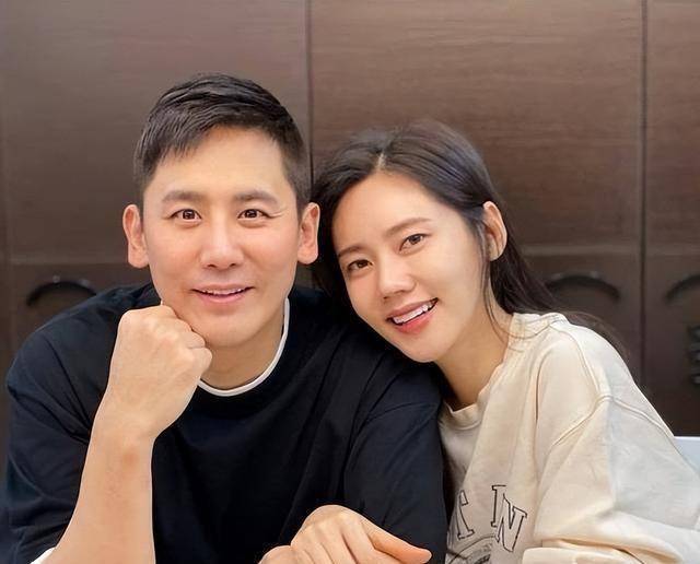 宋仲基认爱英国演员女友,宋承宪刘亦菲最可惜_姜智英_俊晔