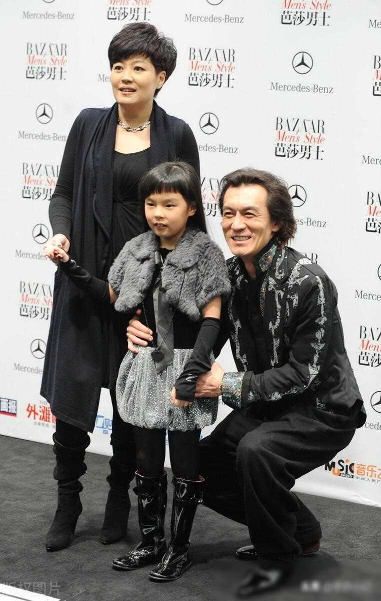 哈文日本庆祝55岁生日爱马仕包包吸睛同款餐具成焦点