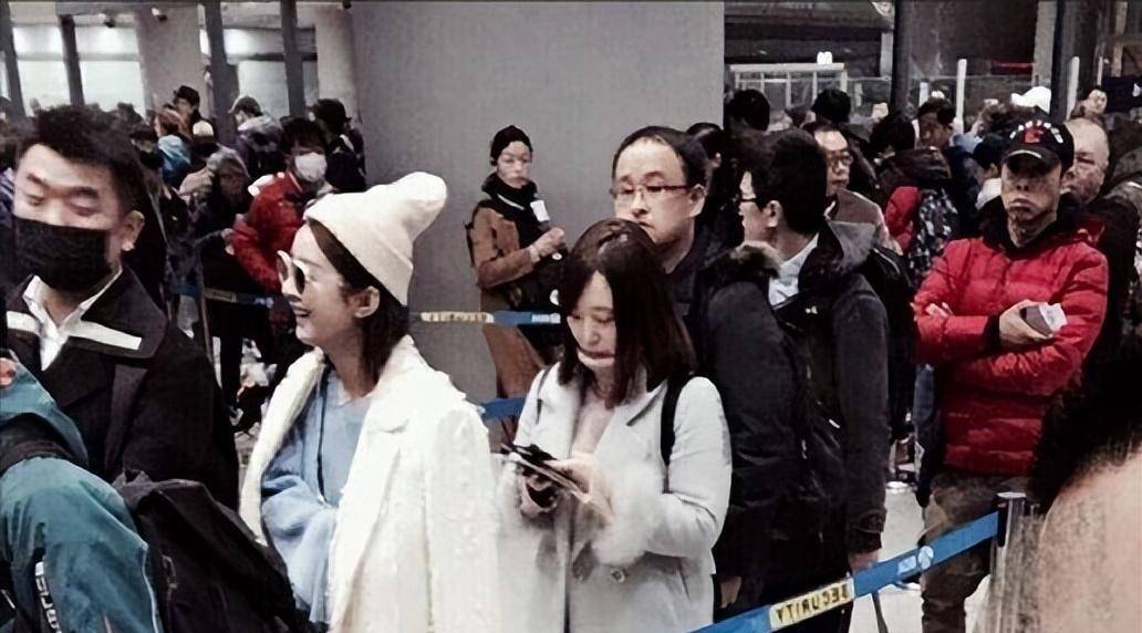 原创赵丽颖身家过亿一个月生活费是多少颖宝的回答让人无言以对