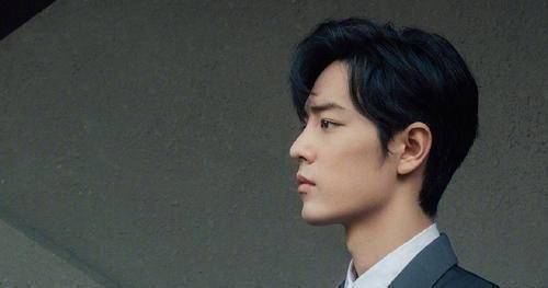 原创黑肖战的人能排到法国吗