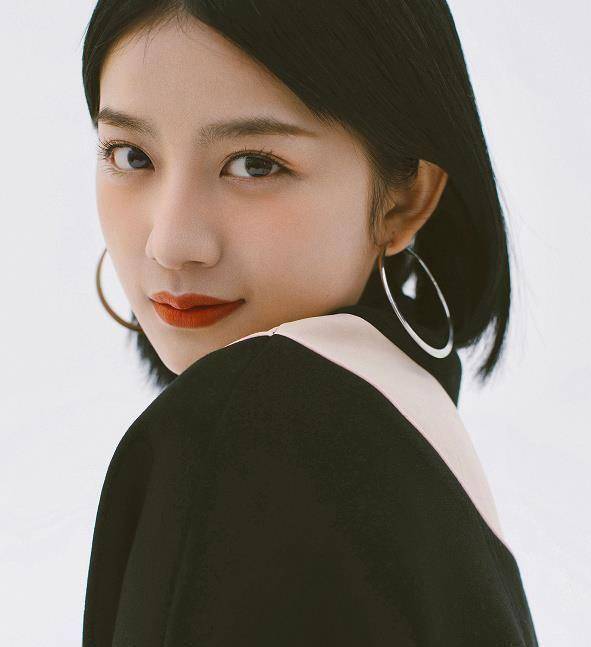 原创还以为李婷婷只适合淡妆看到她化浓妆后老铁你说得没错