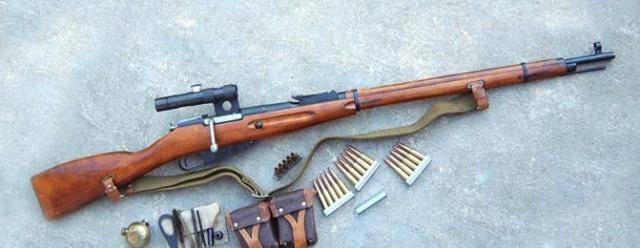 第四把是莫辛纳甘狙击步枪二战期间最著名的狙击步枪之一就有这把枪