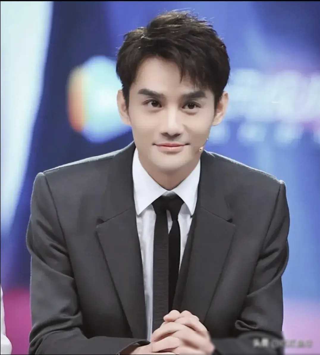 原创硬刚到底仝卓工作室再爆猛料哪位艺人遭殃