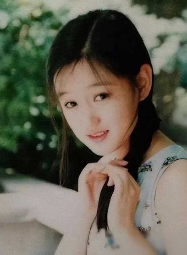 薛佳凝:胡歌婚育成家,她遁入空门,背后故事不为人知