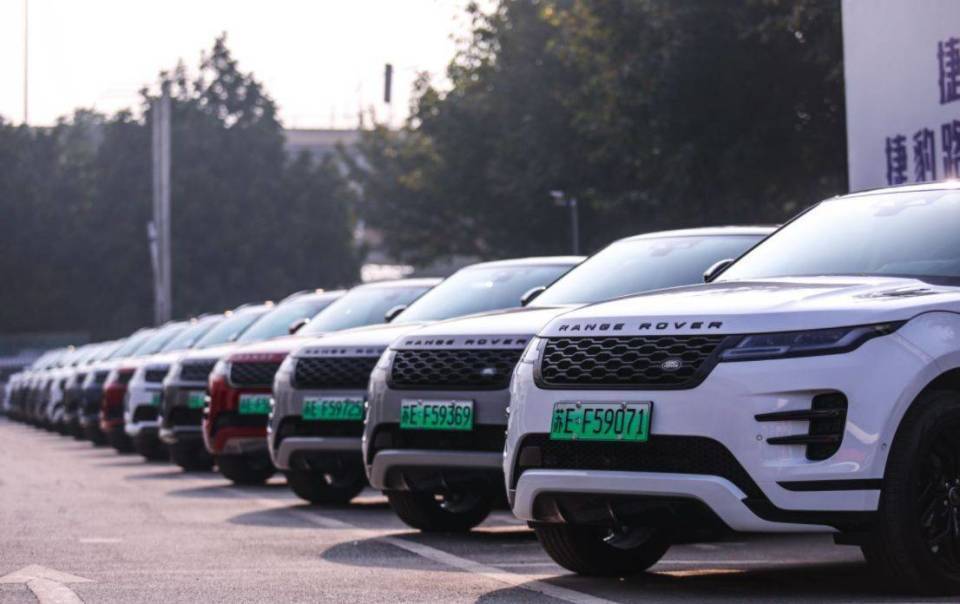 近日,资源公司放出一批路虎新能源suv特价车,安徽芜湖提车!