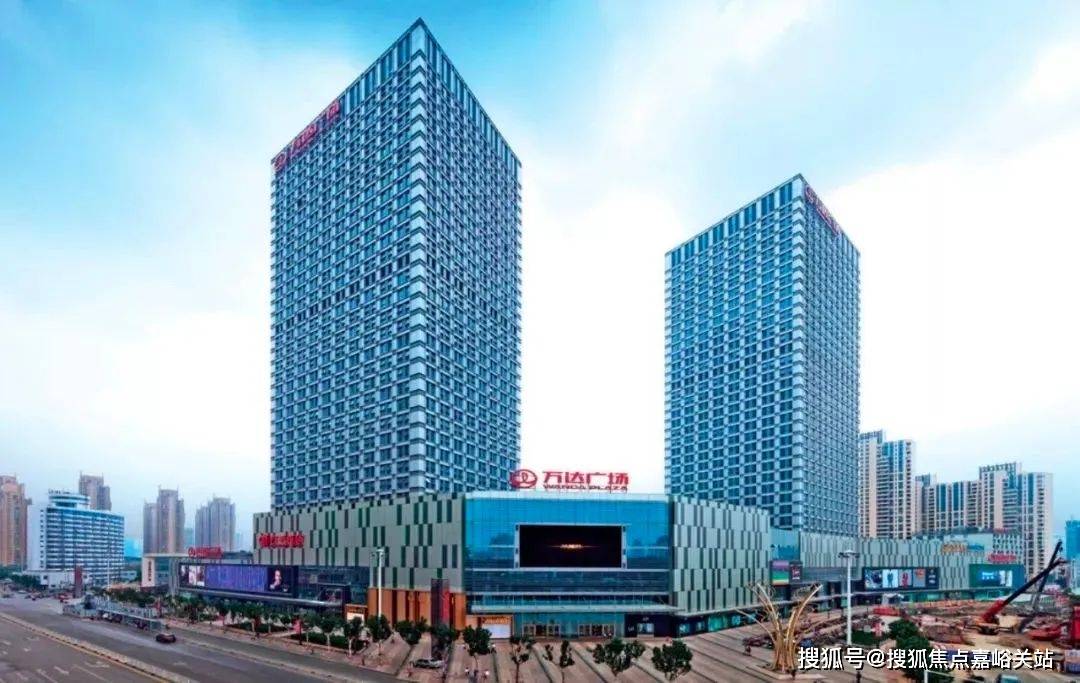 商业方面:汇锦里售楼处电话:400-8678-33478项目距离万达广场