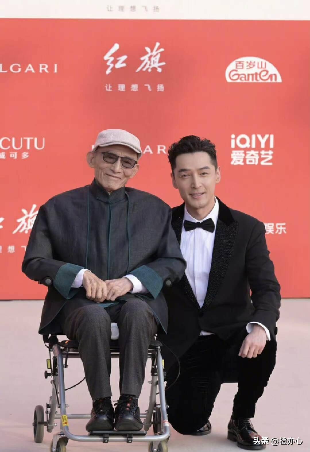 北影节这天,蹲下的胡歌,"变味"的丁真,输给了自然