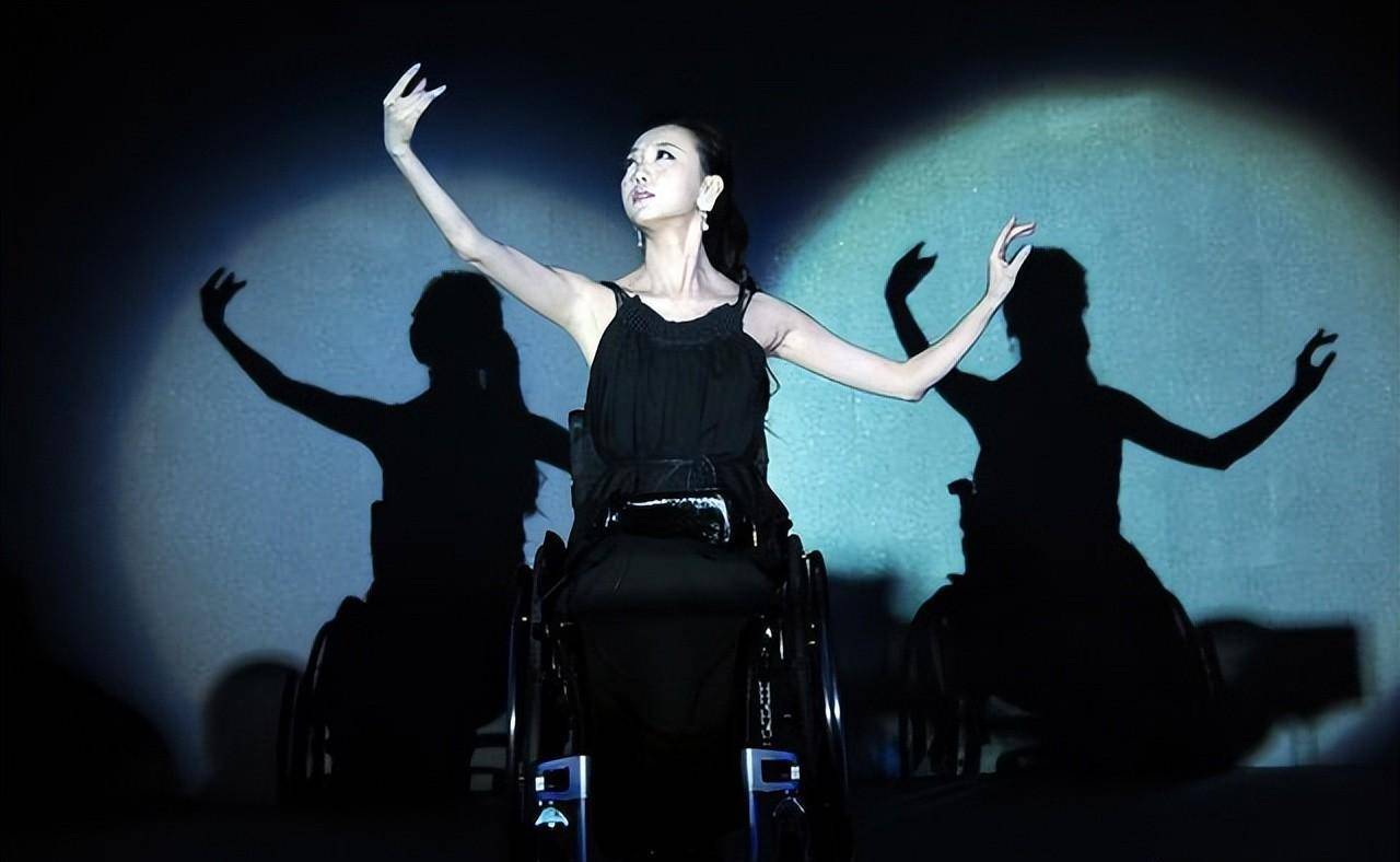 原创轮椅舞者刘岩奥运彩排摔伤导致终身残疾令张艺谋愧疚一生