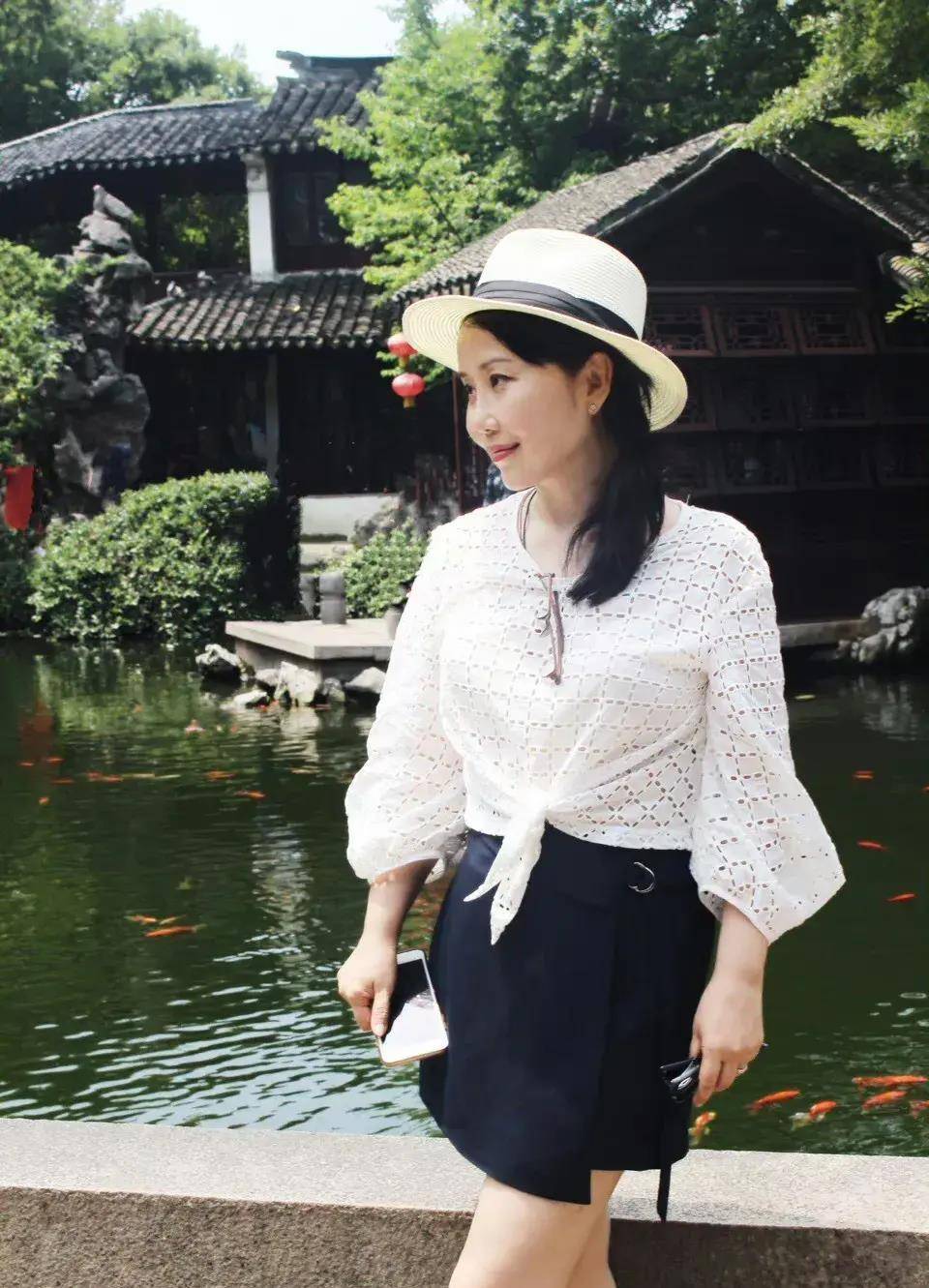 原创歌唱家胡月撮合公婆复婚接连送走父亲和公公