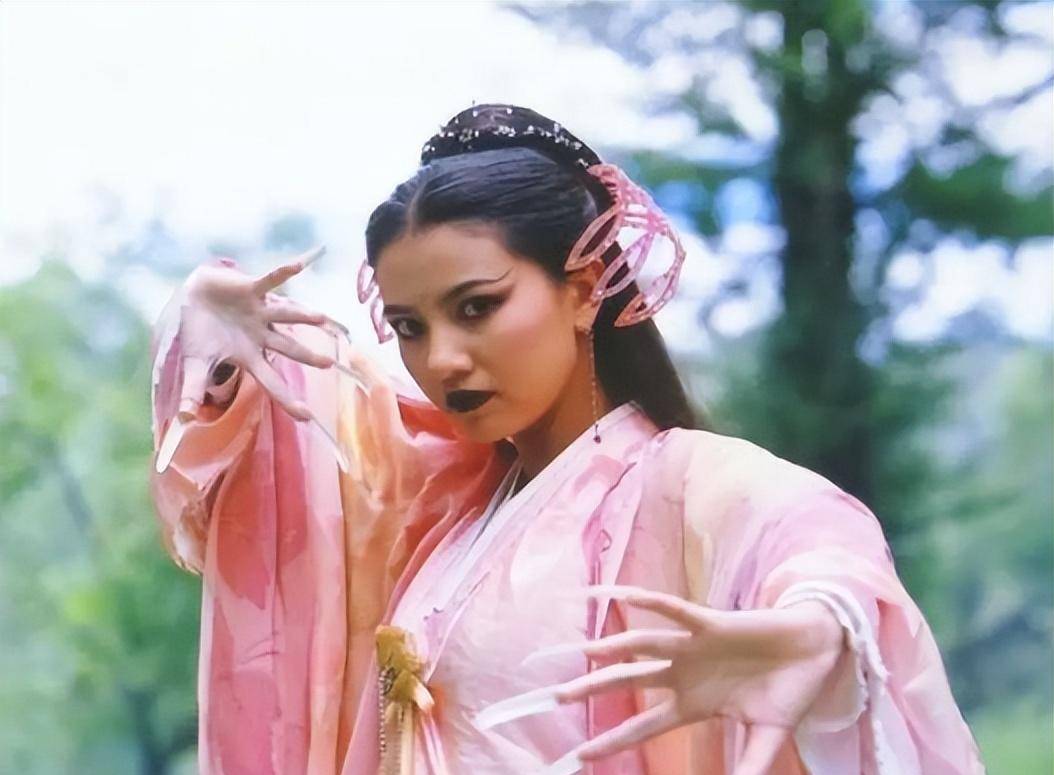 《倚天屠龙记》女星今昔,贾静雯二婚幸福,灭绝师太越老越面善