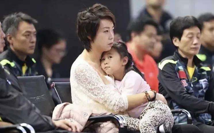 原创徐威独宠袁立12年多次求婚被拒后转身娶世界冠军张怡宁