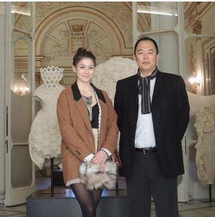 张铁林的混血女儿长大了,颜值高到犯规,这才是真正的格格