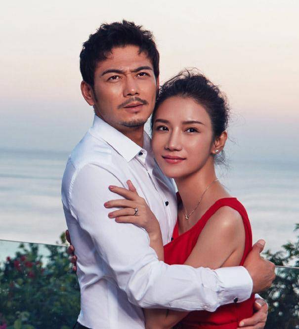 原创37岁杨烁隐藏了9年的老婆原来是大家熟悉的欧阳老师