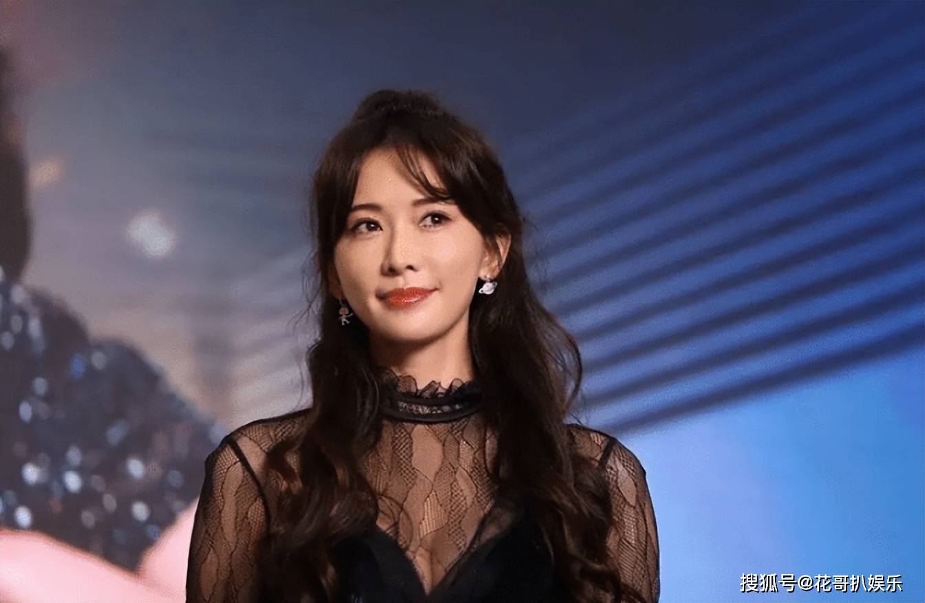 林志玲亮相北影节,与马丽相拥而泣,复出原因疑似和她的婚姻有关