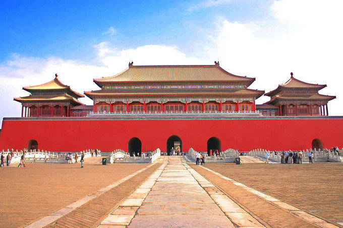 主要打卡景点:天门安广场>毛爷爷纪念堂>故宫>什刹海公园 北京是包容