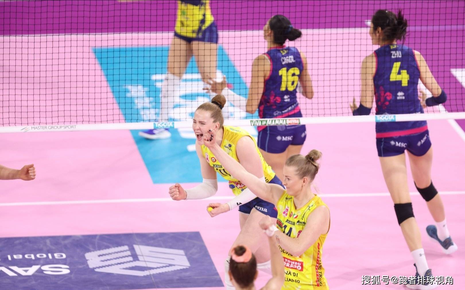 2:3!朱婷12分,接42个一传被针对,安娃力压哈克,斯坎惜败科内