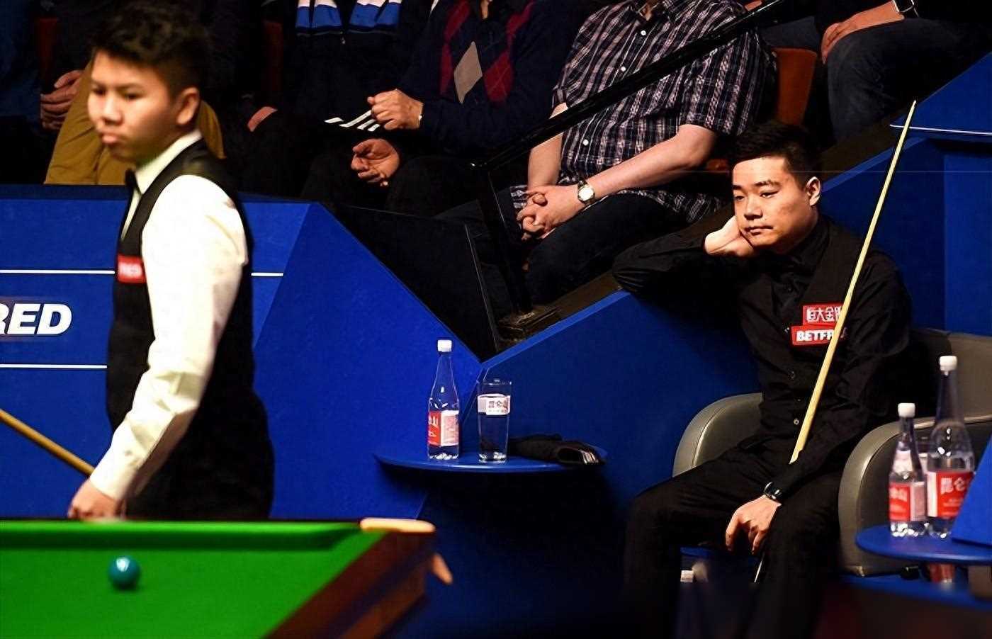 周跃龙大放异彩:横扫对手,轰出个赛点