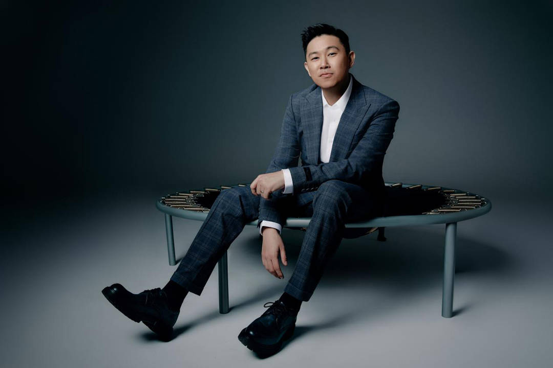 利郎青年商务系列利郎less is more携手欧阳靖演绎2024春夏大片