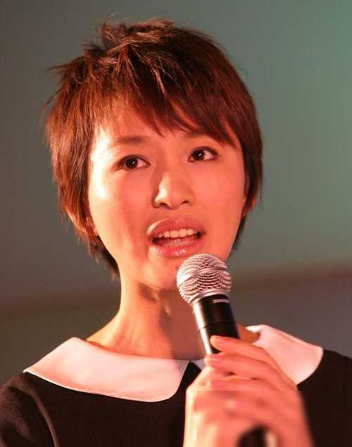 至今未嫁人的央视女主持人:情史简单,四十岁以上者众