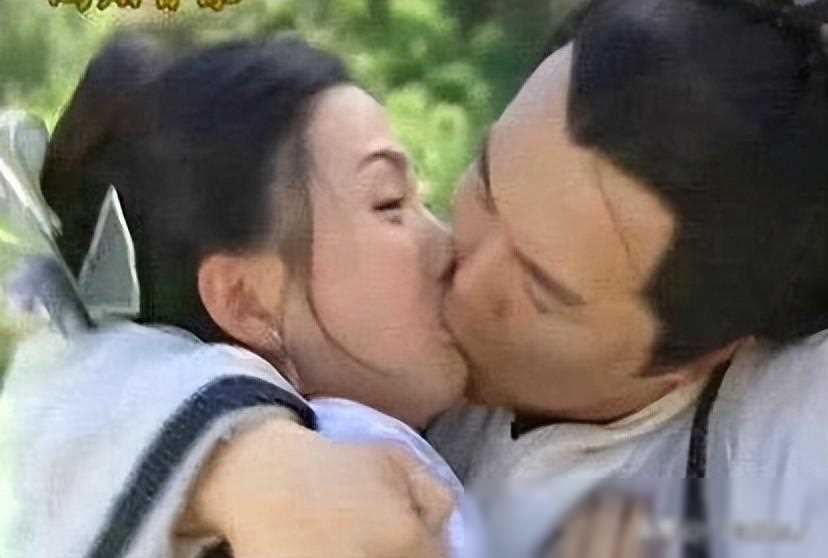 借拍戏之名,强行揩油的几种行为,真是让人难以接受