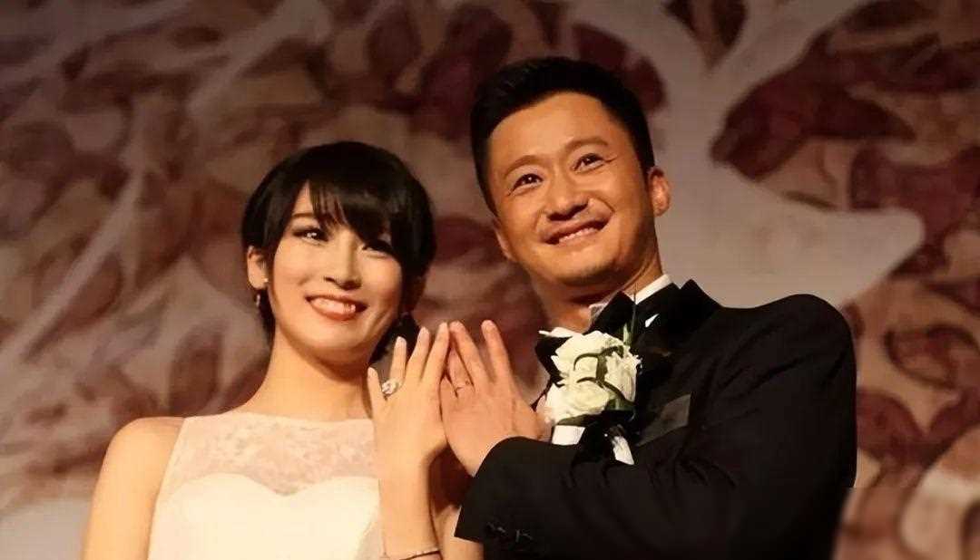 初恋放弃吴京,年未赚万,现状如何?_樊亦敏_挑战_香港