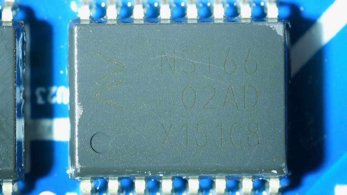 隔离芯片来自荣湃,型号π131s61r,是一颗三通道数字隔离芯片.