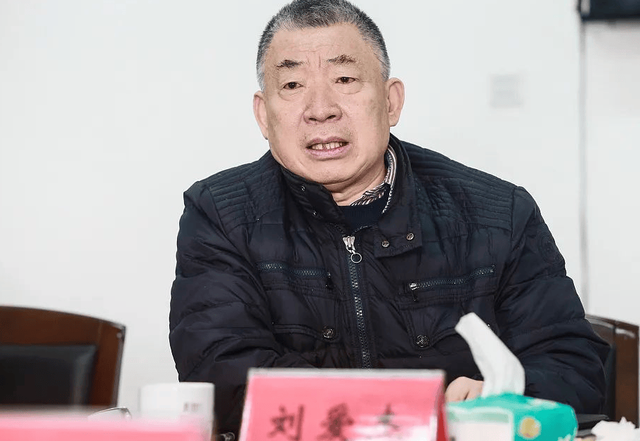 中国体坛巨星沉沦记:李铁,刘爱杰夫妇的贪腐丑闻震撼体育界!