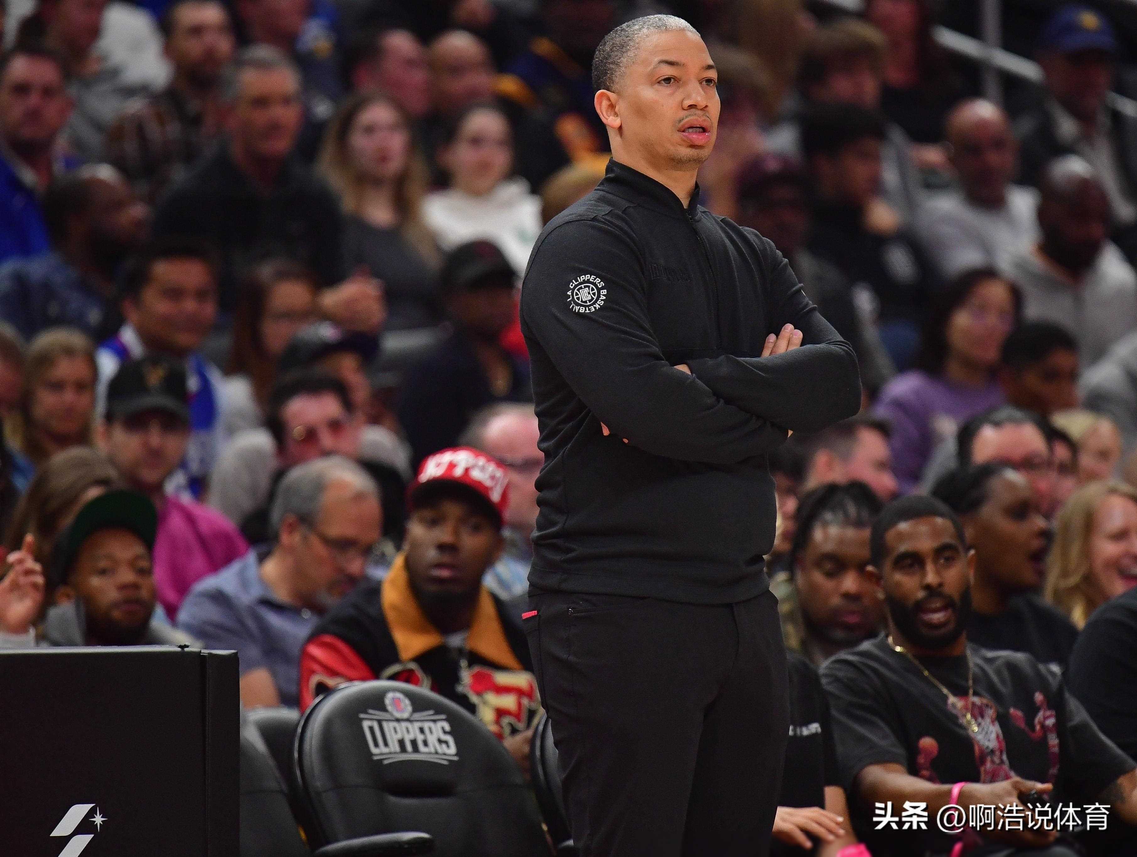 恭喜快船首轮对手揭晓,哈登迎不利消息,泰伦卢不惧 __