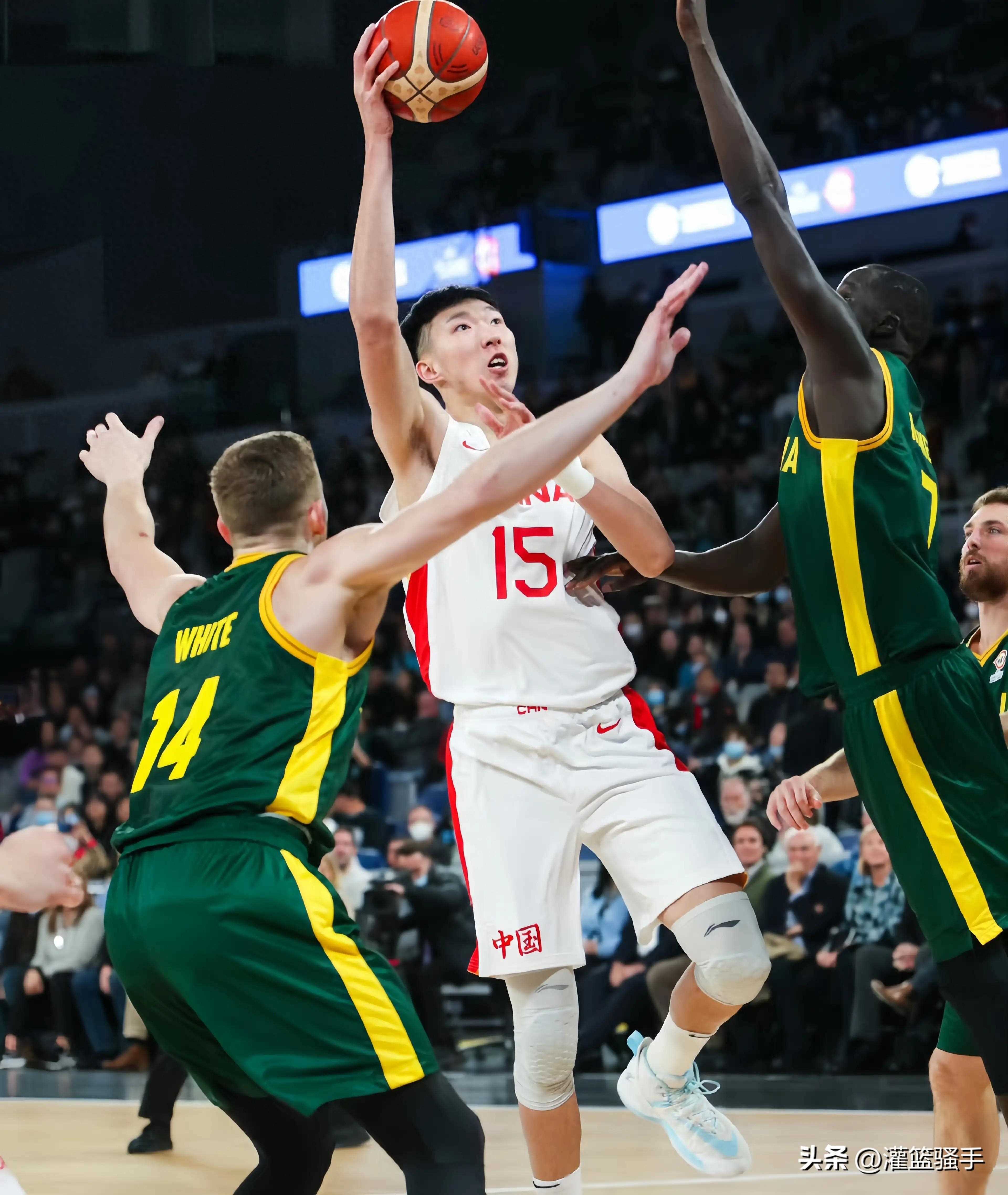 中国男篮月热身对阵澳篮,人名单备受关注,对垒nba球员之队