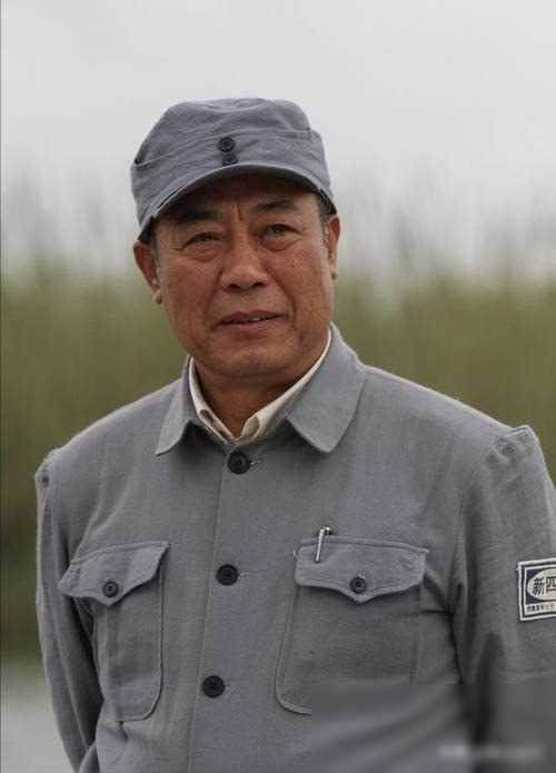 他是最干净的演员,结婚年零绯闻,为妻子息影年_冯恩_工作_事业