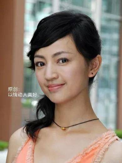 著名女演员,凭这一点掌管半个娱乐圈,与马云对唱的王菲给她倒茶