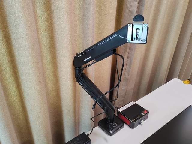 打造极致视野!安德斯特A9X显示器支架,铝质锻造,拉伸自由