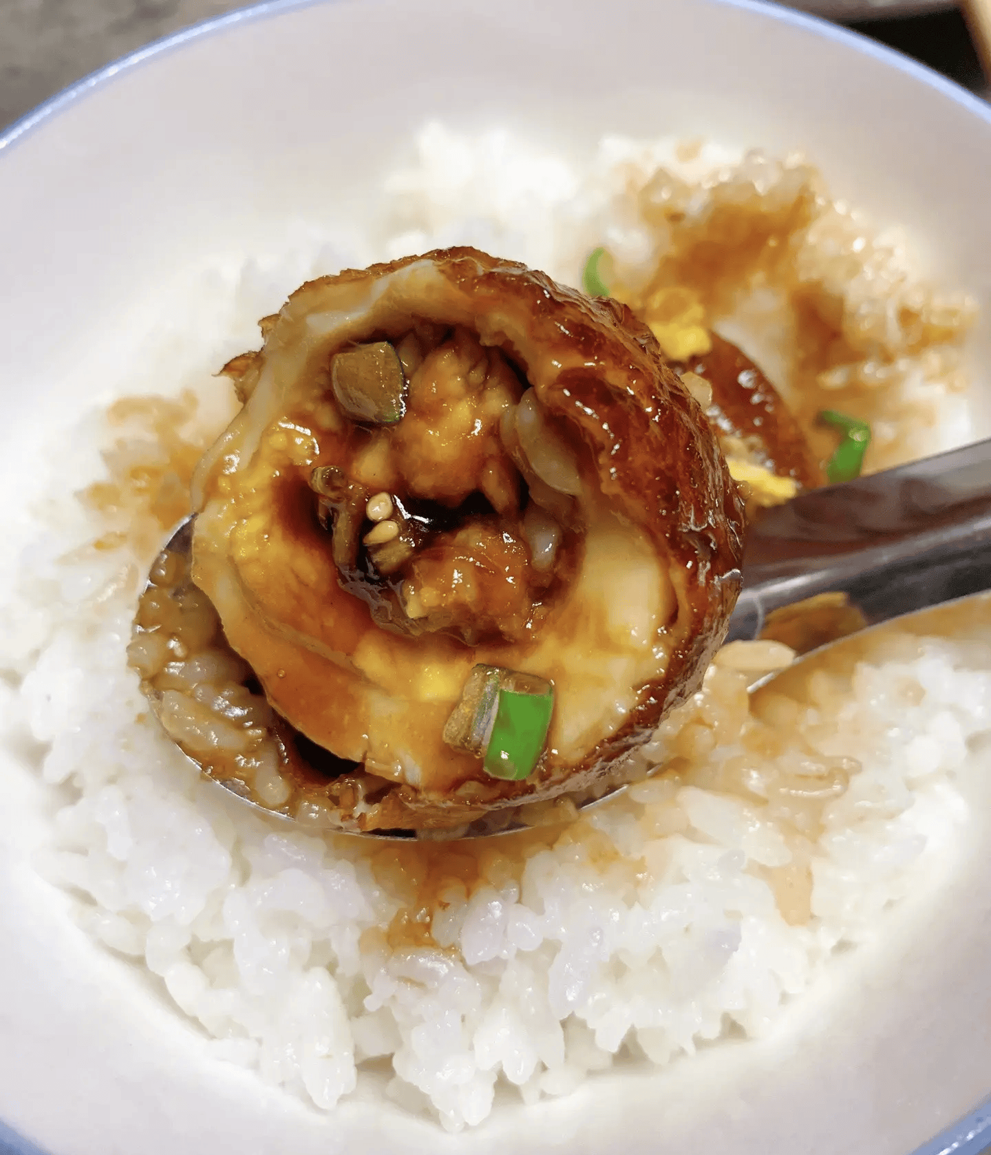 鸡蛋别再煮着吃啦,可乐虎皮鸡蛋外酥里嫩,汤汁拌饭绝绝子