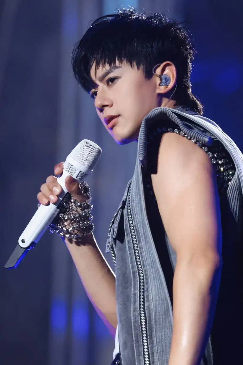 张杰未·live—「开往1982」太原演唱会-河马票务