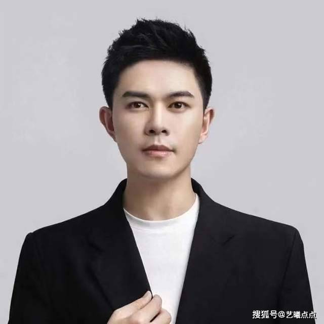 四位越剧新生代男小生,英俊潇洒,你看好谁?