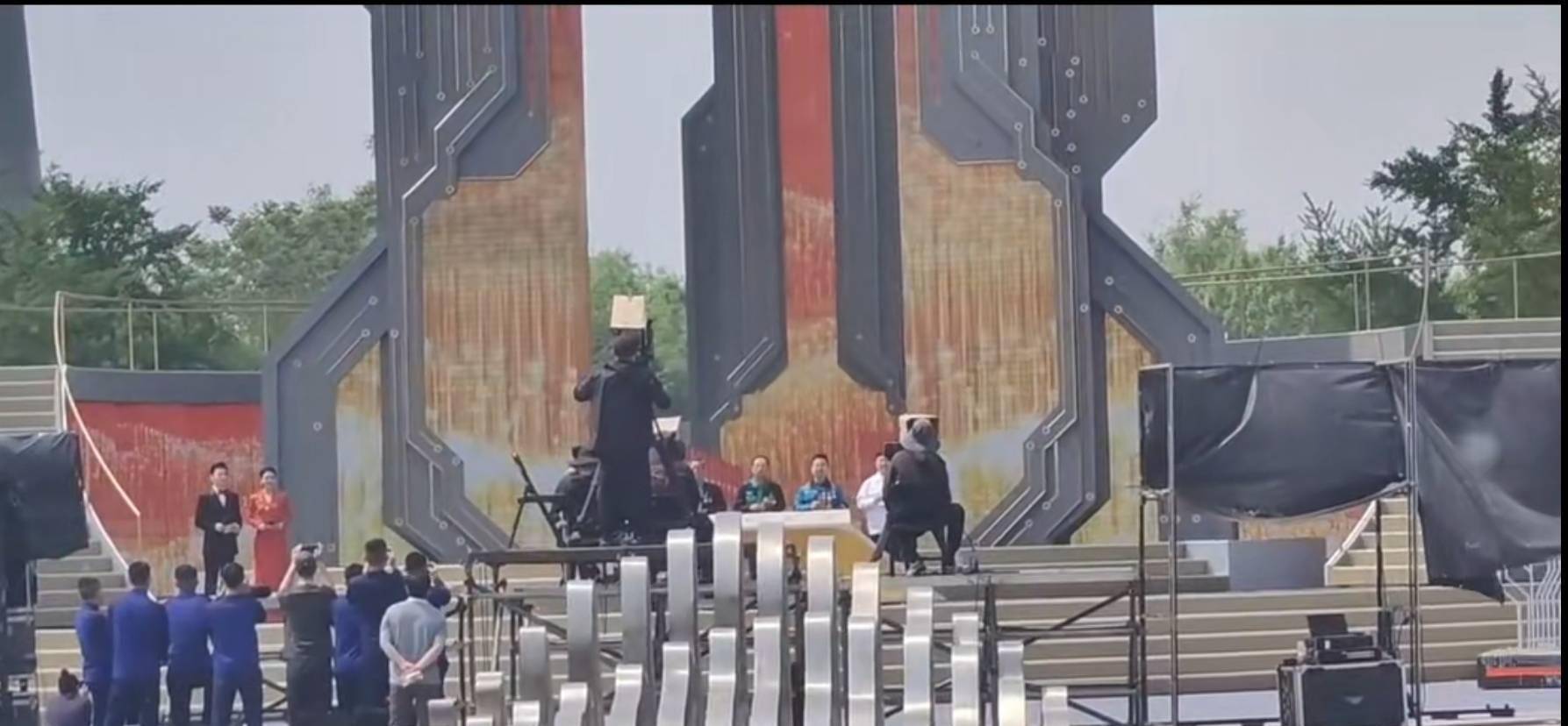 2024央视五一晚会，节目精彩、明星云集，熟悉的主持人阵容引期待